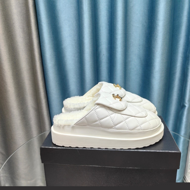 Ch*el slippers